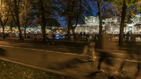 Hyper lapse video of people strolling on a summer day along the Boulevard, ti Stock Footage 115608046