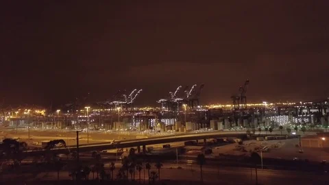 Hyper time lapse aerial loading containers international import export business Vidéo 82672655