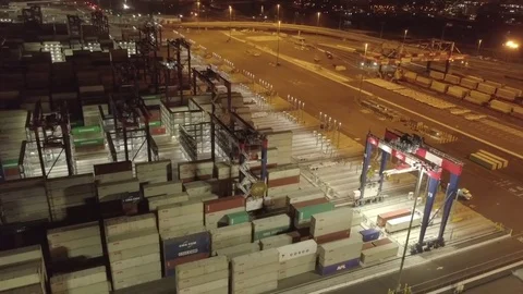 Hyper time lapse aerial loading containers international import export business Vidéo 82681441