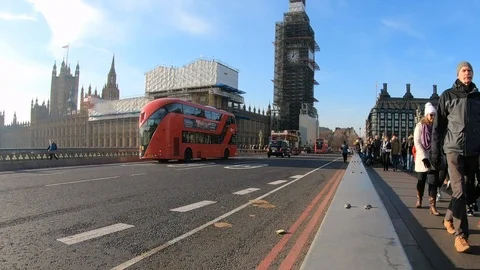 Hyper time lapse of Westminster Bridge. Video stock 100911414