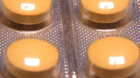 Hypericum pills Stockbeeldmateriaal 115011878