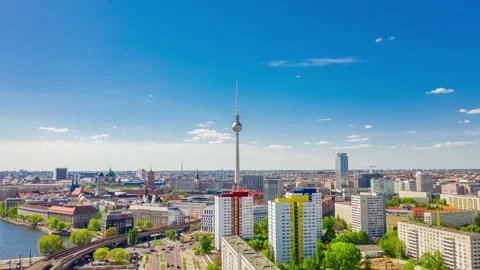 Hyperlapse aerial view of central Berlin on a bright day in Spring, including Видео 144298671