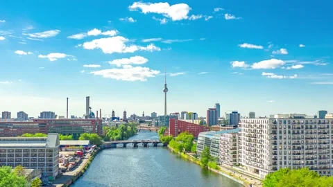 Hyperlapse aerial view of central Berlin on a bright day in Spring, including 動画素材 144298936