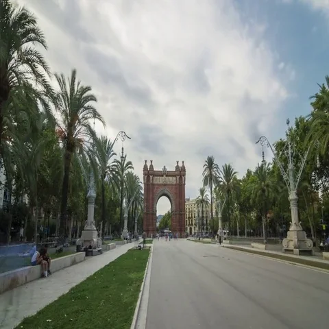 Hyperlapse of the Arc de Triomf in Barcelona, Spain. 스톡 동영상 69541605