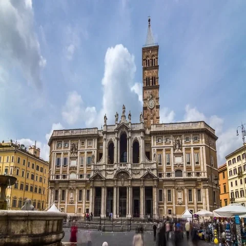Hyperlapse of the Basilica of Saint Mary Major with people crowd Video stock 69545365