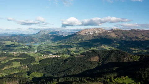 Hyperlapse of Basque Country landscape, Kurtzebarri and Aizkorri  스톡 동영상 152913271