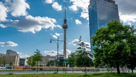 Hyperlapse Of Berlin Tv Tower At Daytime in summer 스톡 동영상 141776423