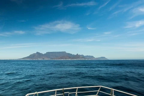 Hyperlapse of boat travelling to Cape Town from Robben Island, a hyperlapse Stock Footage