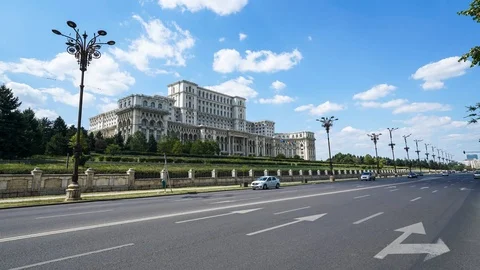 Hyperlapse of casa poporului, the biggest building in europe , bucharest Vídeos de archivo 119404441
