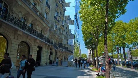 Hyperlapse of Champs-Élysées street in Paris, France. Stock Footage 245454151