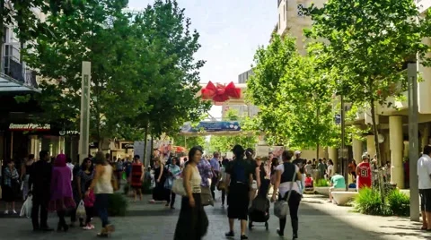 Hyperlapse in the city of perth during christmas 4k 動画素材 68647641