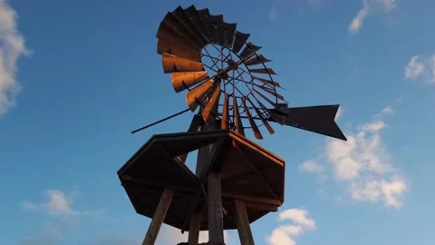 Hyperlapse closeup view of local canarian windmill and clouds Video stock 229614560