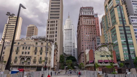 Hyperlapse do edifício Altino Arantes na avenida São João, no centro de Vidéo 166629180