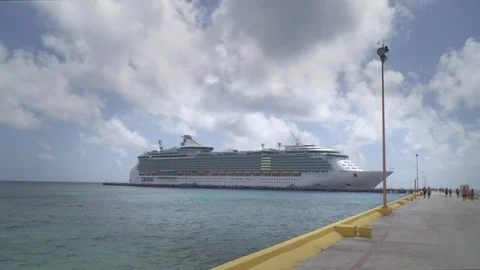 Hyperlapse driving down large pier towards cruise ship Stock Footage 87395991