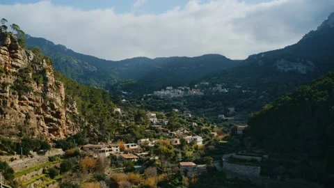 Hyperlapse drone Banyalbufar Touristic Town in Mallorca, Es Port des Canonge Stock-Footage 144623925