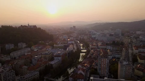 Hyperlapse with a drone over a city 库存影片 97285297