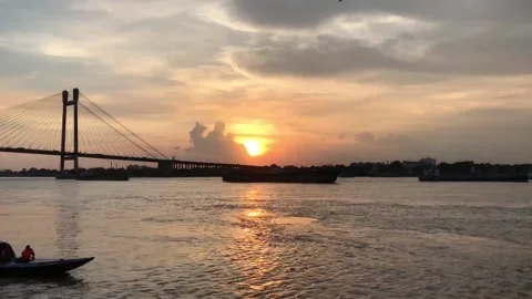 Hyperlapse of Hoogly bridge, Kolkata Stock-Footage 140606732