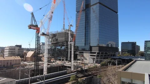 Hyperlapse of large buildings under construction next to Parramatta train Video stock 113185108