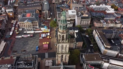 Hyperlapse of Martinitoren Church Tower next to Grote Markt Video stock 163617159