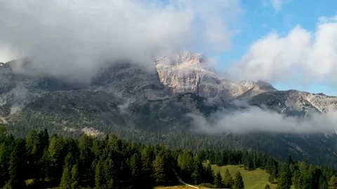 Hyperlapse With Mountain And Clouds In Dolomiti 库存影片 139795793