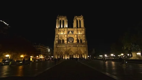 Hyperlapse Moving Towards Notre-Dame in Paris Illuminated at Night Video stock 101096856