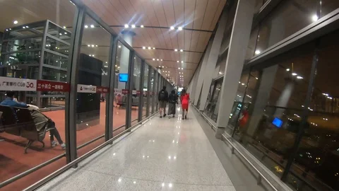 Hyperlapse of passenger walking at arrival hall Stock Footage 104883172
