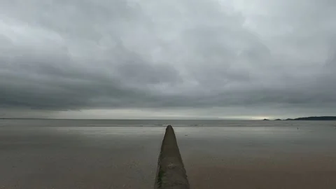 Hyperlapse on a pipe to the sea. Video stock 170973418