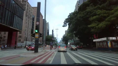 Hyperlapse of pov, point of view, of vehicle que trafega pela Paulista Avenue Video stock 147235077