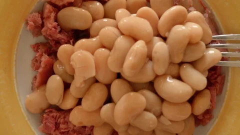 Hyperlapse Preparing cold proteic dish, 4K Stock Footage 91892954