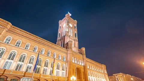 Hyperlapse of Red Town Hall (Rotes Rathaus) in Berlin, Germany Vidéo 141290180
