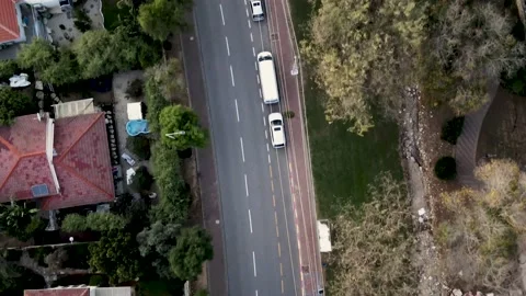 Hyperlapse of a road from above Видео 152984442