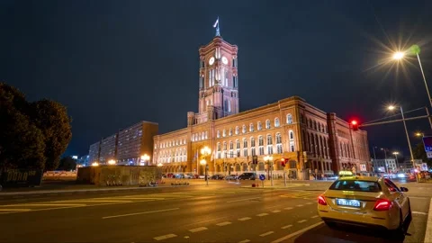 Hyperlapse Of Rotes Rathaus, Red City Hall, red brick building, Berlin-Mitte Vídeo Stock 138610448