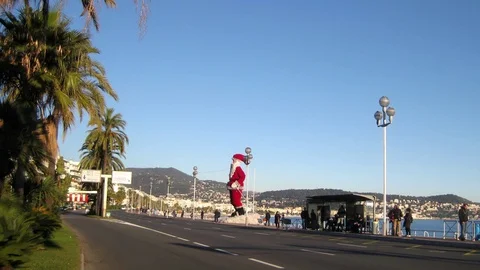 Hyperlapse of Santa Claus statue in Nice Stock Footage 108620176