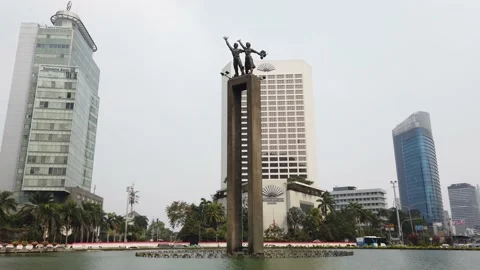 HYPERLAPSE Selamat Datang Monument, Also Known as The Monumen Bundaran HI Video stock 132070343