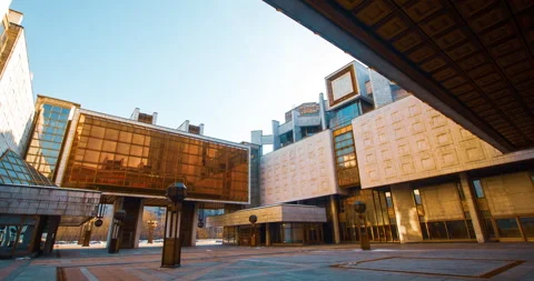 Hyperlapse of Soviet modernist architecture building Stockbeeldmateriaal 248001981