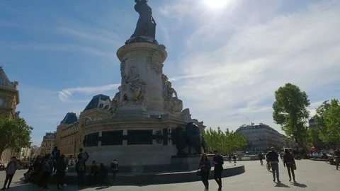 Hyperlapse of statue and people at Republique square in Paris Stock Footage 99012546
