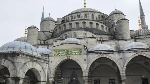 Hyperlapse of Sultan Ahmed Blue Mosque in Istanbul, Turkey Video stock 85692376