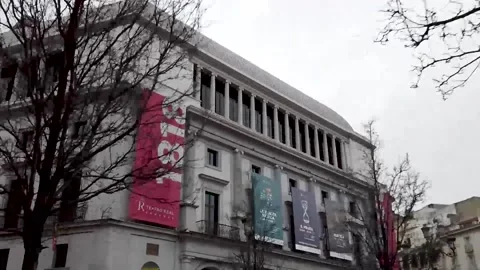 Hyperlapse to the Teatro Real in Madrid Spain Vidéo 243498717