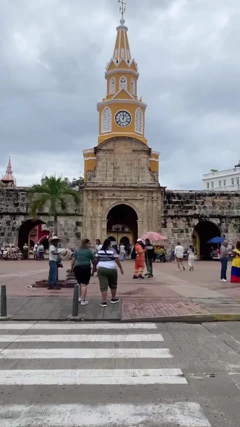 Hyperlapse through the square to the clock tower in old town Cartagena, Colombia Stock Footage 291337188
