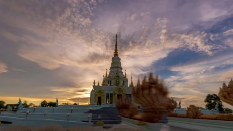 Hyperlapse Time-lapse. Sunset temple statue  Stock Footage 252079753