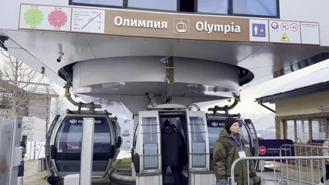 Hyperlapse, timelapse, first-person video, a tourist walks along the main street Video stock 257778885