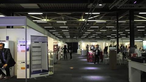 Hyperlapse / timelapse, technology business trade, conference Vídeos de archivo 80992969