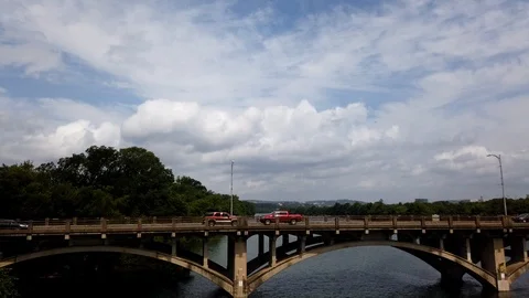 Hyperlapse of traffic on the Lamar Ave. bridge in Austin, TX Video stock 108564144