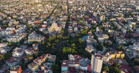 Hyperlapse view of the city of Mexico City with cathedral background timelapse Video stock 236703205