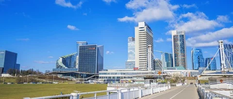 Hyperlapse Vilnius white bridge Video stock 99696833