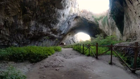 Hyperlapse of a walk in a giant cave used for a holywood movie hd Stock Footage 123642724