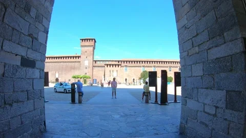 Hyperlapse walking through Sforza Castle in Milan Video stock 136874803