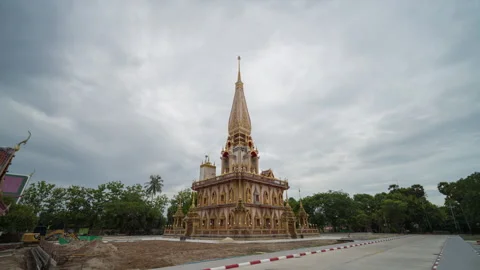 Hyperlapse of Wat Chalong temple in Phuket with ornate golden architecture and Stock-Footage 317938203