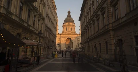 Hyperlapse/Moving timelapse of St Stephen's Basilica in Budapest Stock Footage 105507762