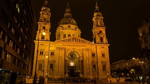 Hyperlapse/Moving timelapse of St Stephen's Basilica in Budapest Stock Footage 105539245